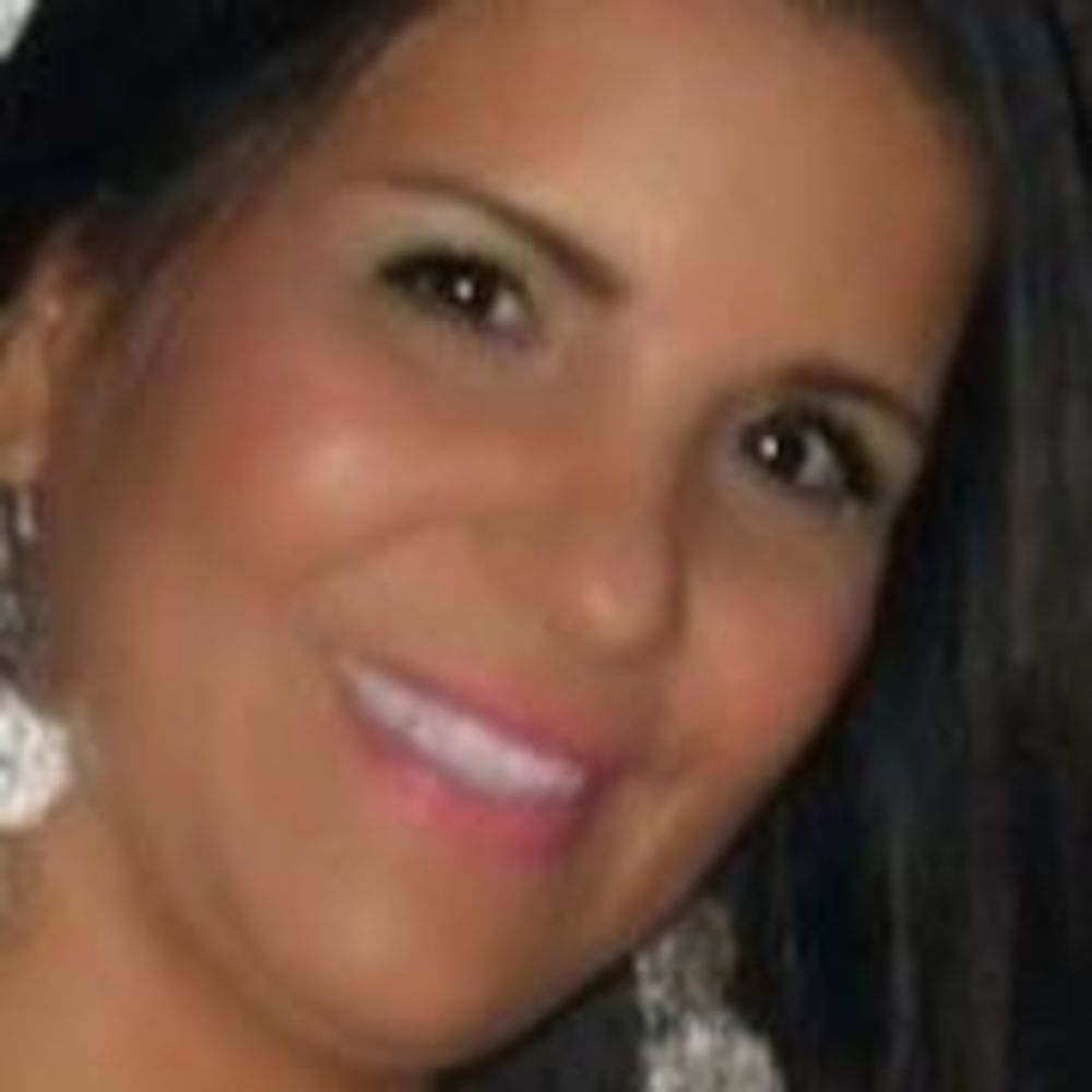 Meet your Posher, Houria